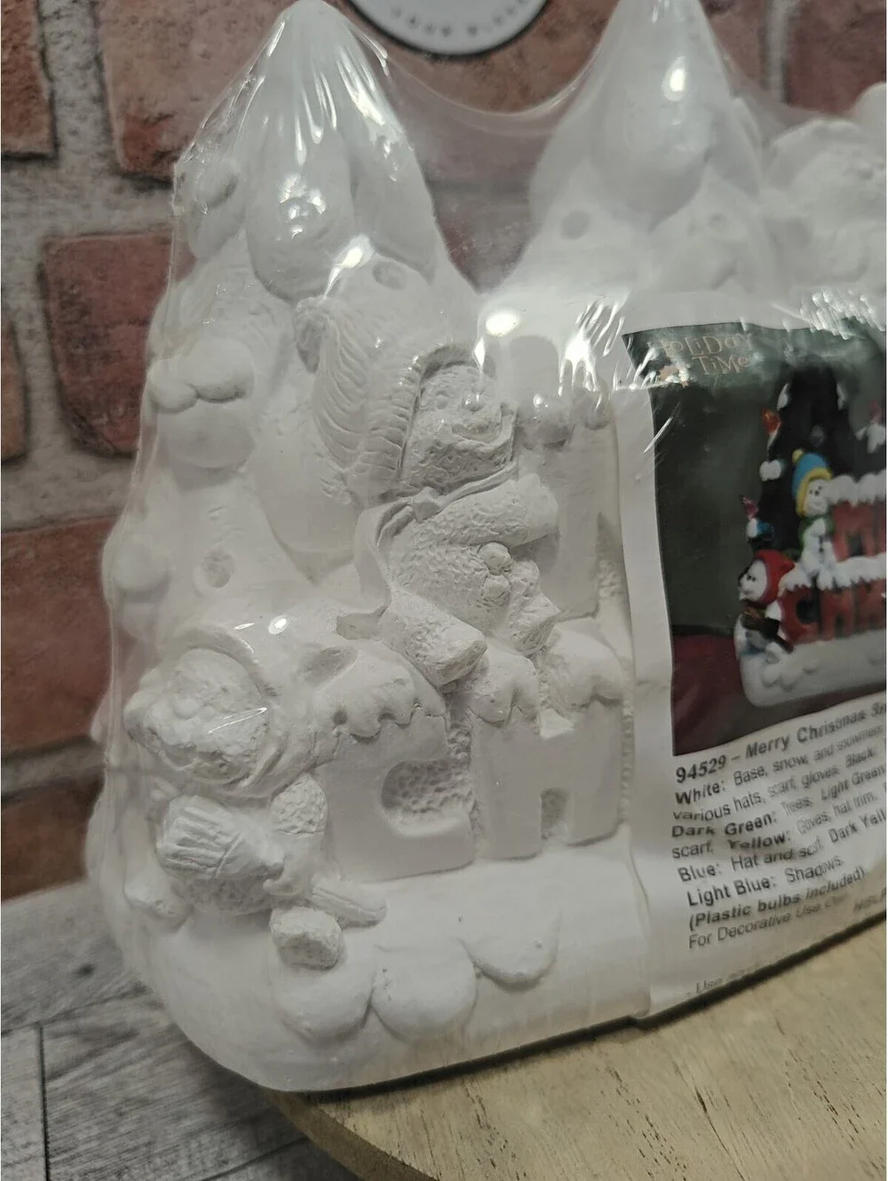 Creative Craft Centennial CO 94529 Merry Christmas Snowmen Ceramic Bisque NEW